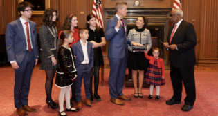 USDOT Secretary Sean Duffy was administered the oath of office by U.S. Supreme Court Justice Clarence Thomas at the U.S. Supreme Court and was joined by his family. (USDOT Photograph)